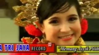 Download lagu Lagu Bugis Alosi Ripolo Dua mp3 Download lagu Lagu Bugis Alosi Ripolo Dua mp3