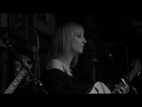 Briste:  Red Is the Rose