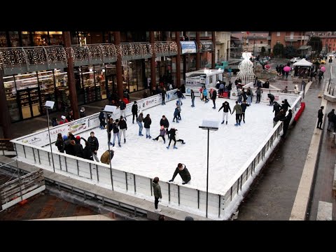 San Giovanni Bianco, la pista di pattinaggio fa il pieno