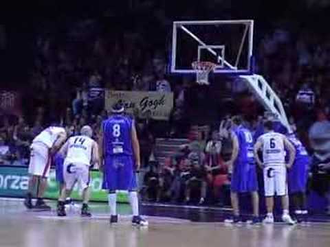 22 03-11-07 BCO-Aalst - Bonusvrijworp van Greg Brunner gaat