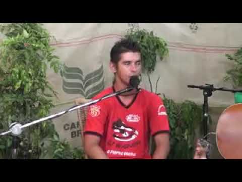 Luciano Gardenal fazendo algodão doce