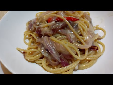 Spaghetti Cremosi alla Cipolla di Tropea, un primo che valorizza questa squisita varietà di cipolla.