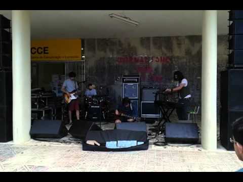 Banda Nebula Dogs  tocando no CCE, na UFSC.