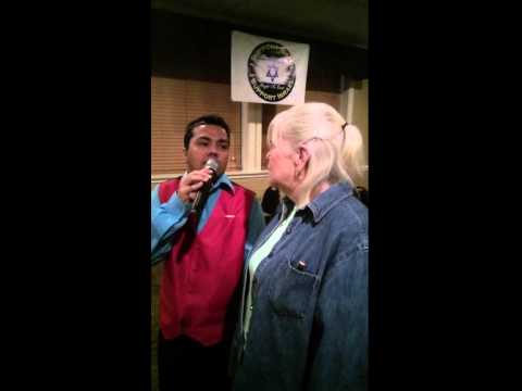 WOMAN CAN MOVE HER NECK FREELY