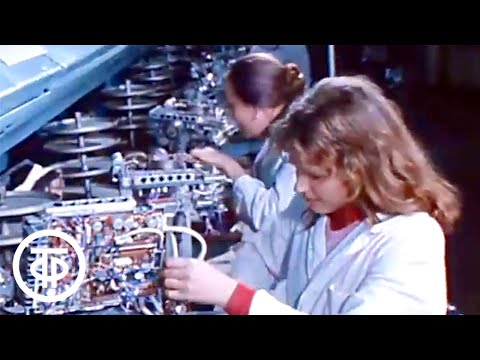 Новый стереомагнитофон 'Маяк'. На конвейере - 'Маяки'. Новости. Эфир 11 ноября 1978