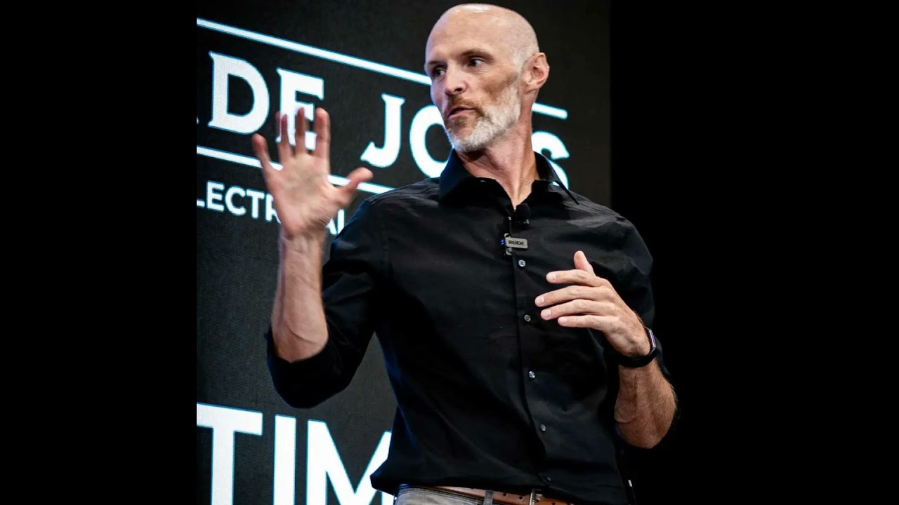 Josh Crouch - Marketing in the trades, private equity pitfalls, and facebook groups.