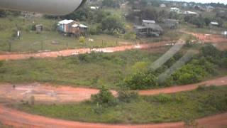 preview picture of video 'Aterrizando en Puerto Lempira / Landing in Puerto Lempira'