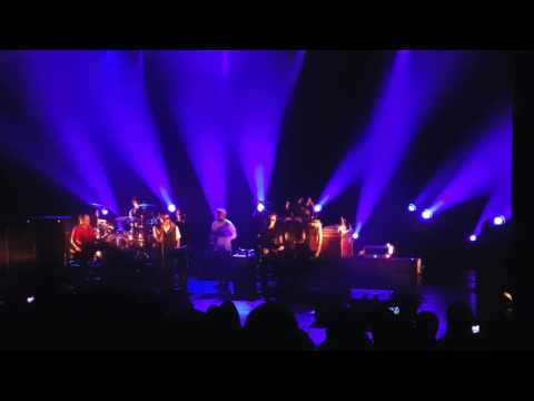 Nação Zumbi - "O Encontro de Isaac Asimov e Santos Dummont no Céu"