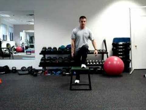 Single Arm Dumbbell Step Up