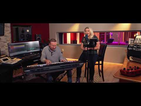 Marlane Vrijdagsong - Mag Ik Dan Bij Jou (Officiële video)