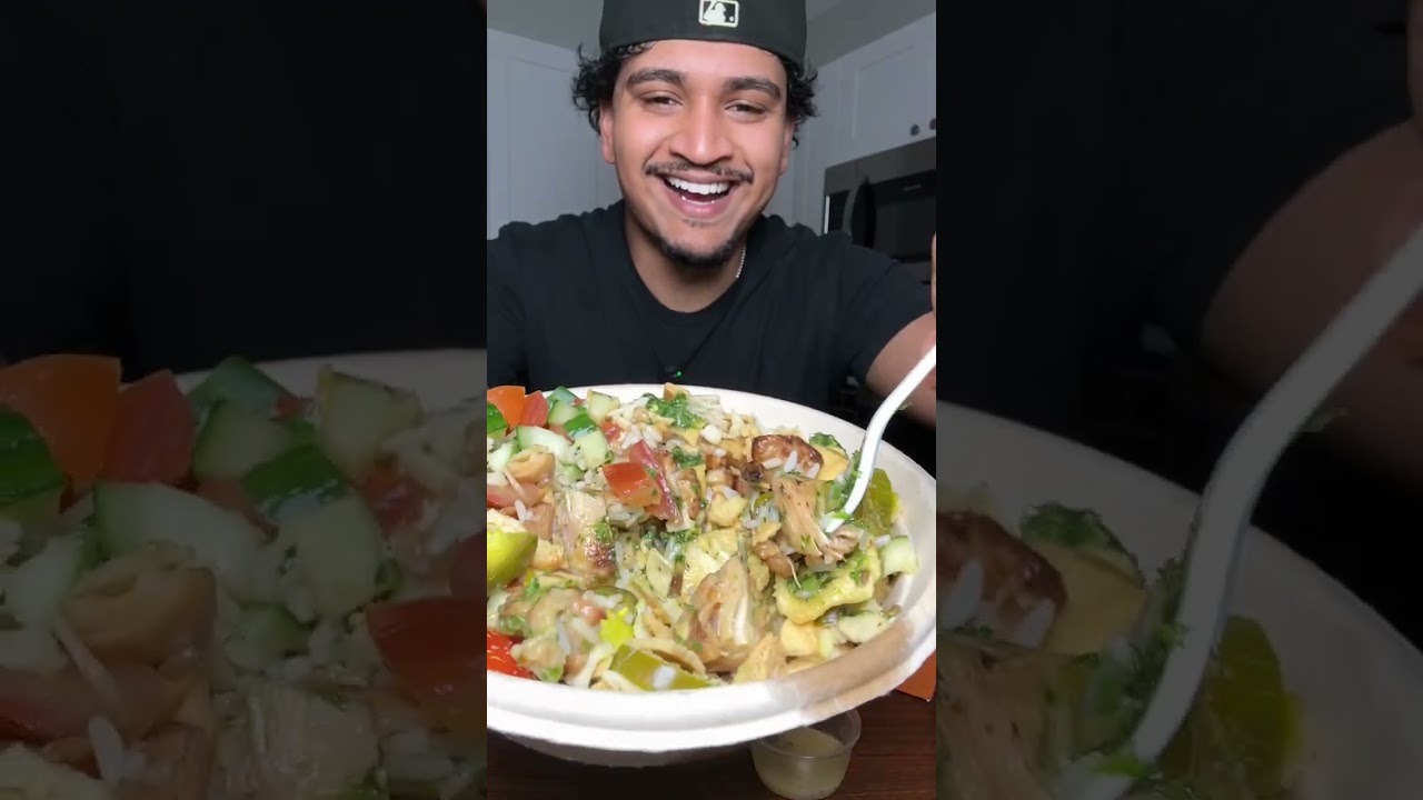 Get 30% first 2 orders + free delivery using code “nafeats300” on the Wonder App! (discounts only