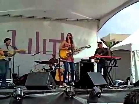 Liz Clark- Metro Waltz at the Lilith Fair