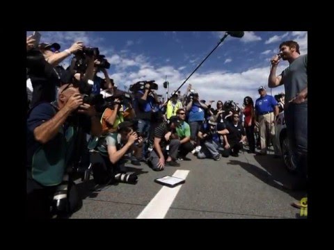 Gerard Butler Serves as Grand Marshal at Daytona 500!