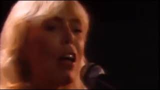 Joni Mitchell - Raised On Robbery - Live in 1983