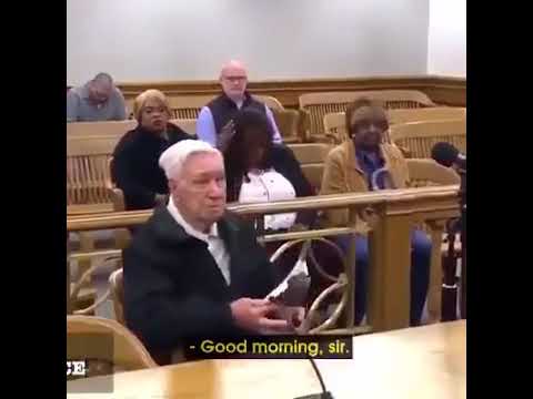 Amerykański sędzia i 90.letni oskarżony, który wozi 63.letniego syna chorego na raka