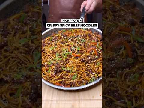 Looking To Build Muscle? Try This High Protein Crispy Beef Noodles | 521 Calories 🥩🍜