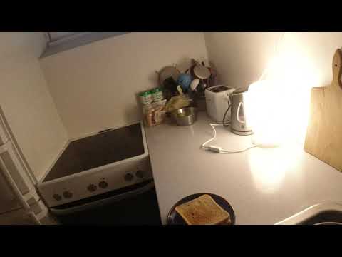 MongoTV_7274 - Min Frokost - Ristet TOASTBRØD Med SPEGEPØLSE og SØD SENNEP