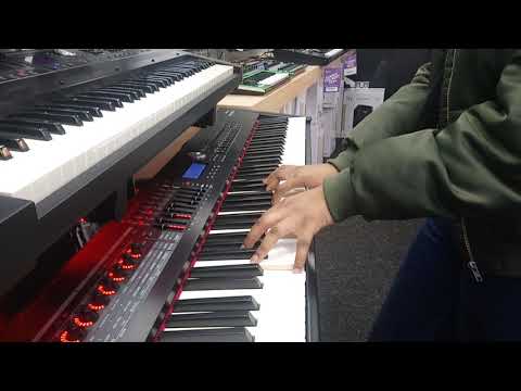 Roland RD2000 - Keren trying out