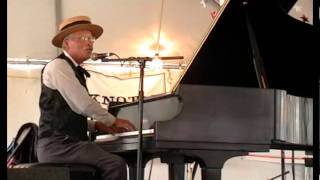 "They Gotta Quit Kicking My Dog Around" ~ Steve Spracklen @ KC Riverfest ~ 2010