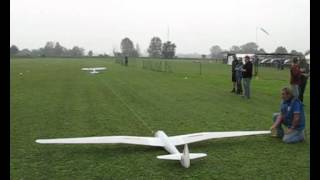 preview picture of video 'Vintage Glider 3T di Cremona 2012 - 1° parte'