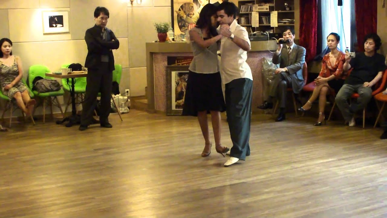 Roxana Suarez & Sebastian Achaval ~~~ Tango salon. Workshop.