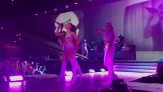 Download lagu Ariana Grande - Side to side, BangBang, Greedy & Focus FRONT ROW [Dangerous Woman Tour] 아리아나 그란데 mp3