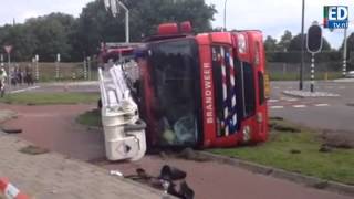 preview picture of video 'Brandweerwagen kantelt in Geldrop'