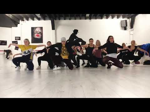 Banana - Angelo King ft. Kalibwoy & Poke