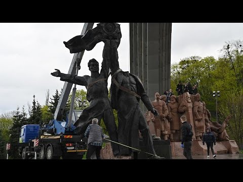 Contre la dictature des bâtards russes: Kiev démolit le monument historique de l'amitié ukraino-russe