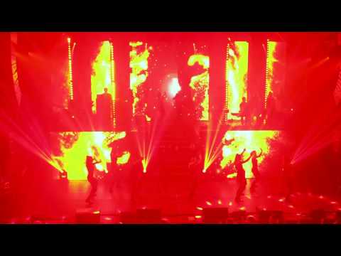 AMINATA- Red Moon (LIVE)