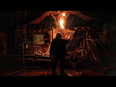 Monoboi - Singin' In The Dark feat. Frau Winzig (Official Video)