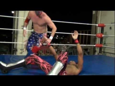 SIGN GUYS CORNER AT AAPW ON 6 16 12 BOLT BRADY VS AMERICAN EAGLE