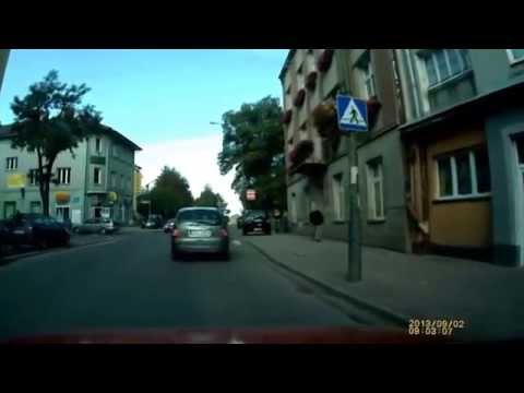 Znak nakazu jazdy w prawo