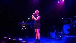 Natalie Maines sings &quot;Take it on Faith&quot; at the El Rey