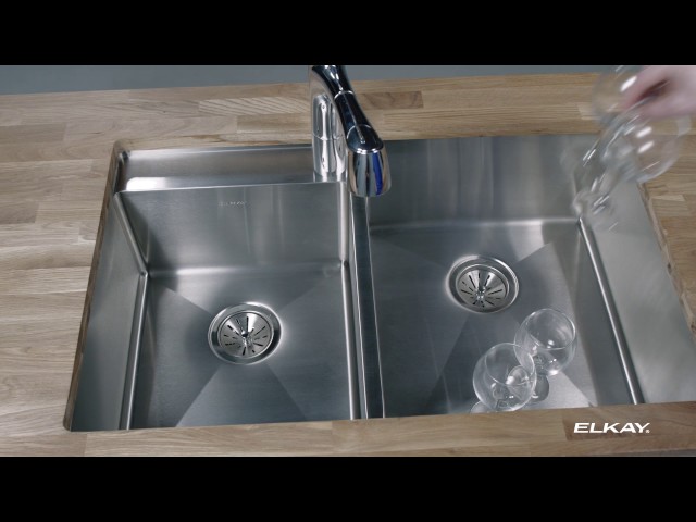 Elkay SS 31.5 x 18.5 x 9 Single Undermount Sink & Faucet Kit Elkay SS 31.5 x 18.5 x 9 Single Undermount Sink & Faucet Kit