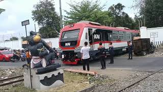 Download lagu Sepenggal jalur rel KA peninggalan Stats Spoor (SS) yang masih tersisa di Yogyakarta  mp3