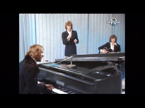 The Bee Gees - Alone again ( Original Footage Holiday Startime 1970 Colour/Stereo )