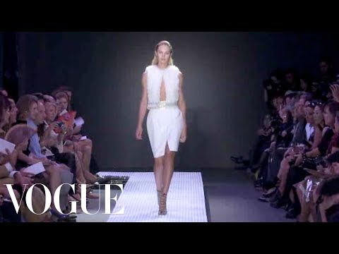 Giambattista Valli Ready to Wear Spring 2012 Vogue Fashion Week Runway Show