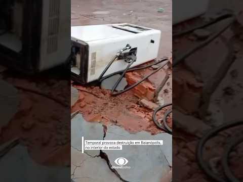 Temporal provoca destruição em Baianópolis, no interior do estado
