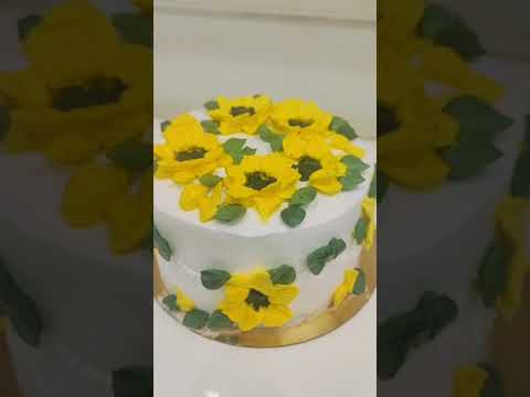 sunflower cake #cake #cakedesign #sunflower #homebaker #homemade