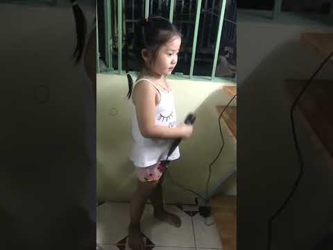 Sushi karaoke "Dậy đi Ba ơi" (lúc em được 4 tuổi)
