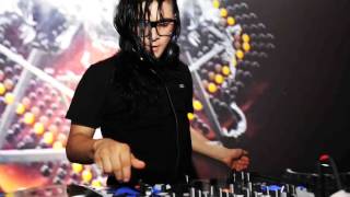 Skrillex - All is Fair in love and Brostep VS Yo Majesty - Club Action