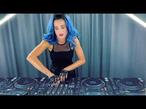 Juicy M – 4 CDJs Mix