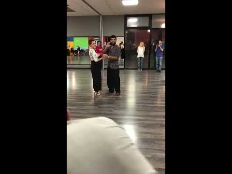 《Clase de Tango》 ESTRUCTURAS MILONGUERAS CON GIRO. Magdalena Gutierrez y Germán Ballejo.