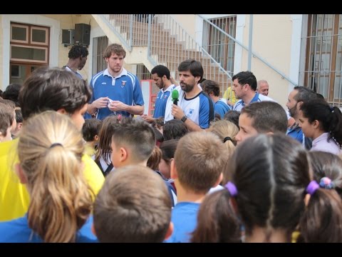 Visita del Club Melilla Baloncesto al Colegio La Salle - El Carmen