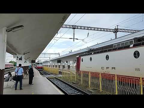 Sosire IR 366 in statia CFR Cluj Napoca cu EA 826 la tracțiune