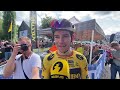 Wout van Aert wint eerste gravelwedstrijd met 9 minuten voorsprong: “Proberen WK-titel te pakken”