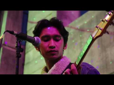 MICHAEL SEYER / Live at KCSB Courtyard