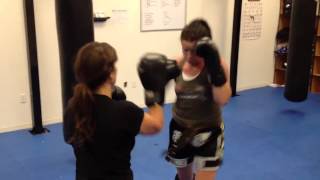 preview picture of video 'Women's Kickboxing Classes in Litchfield Park and Verrado | Call Now! 623-9365-5759'