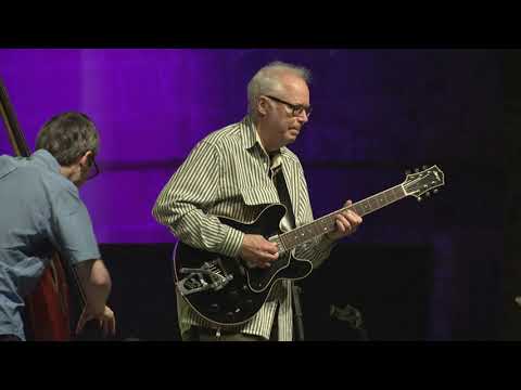 56 JAZZALDIA:  Concierto de Bill Frisell Trio kontzertua (2021)